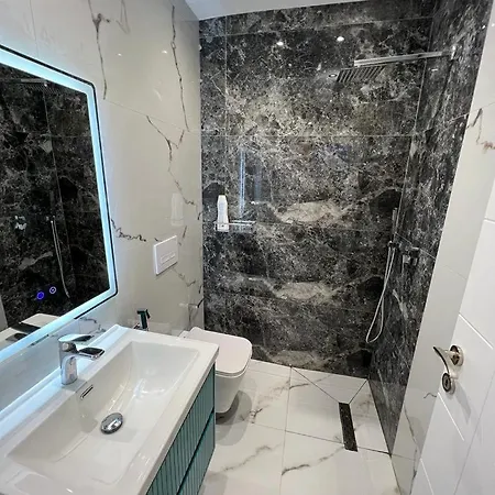 Leti M.shyri1 Apartment *